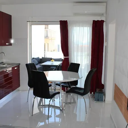 Luxury Maestral - Private Pool Apartment Split
