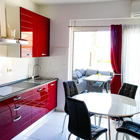 Luxury Maestral - Private Pool Apartment